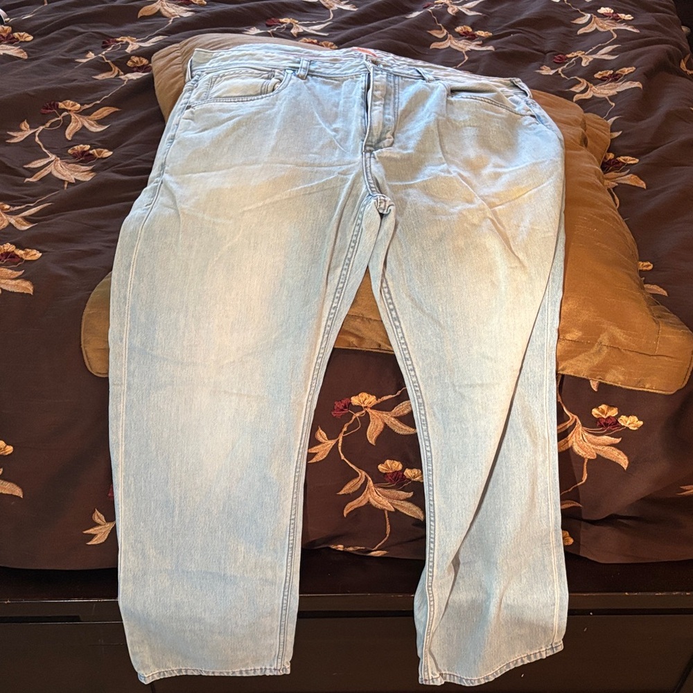 Tommy Bahama Men's Light Blue Relaxed Jeans